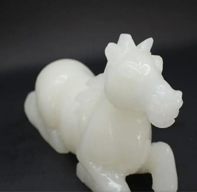 

Afghan White Jade Horse Decoration Ornaments