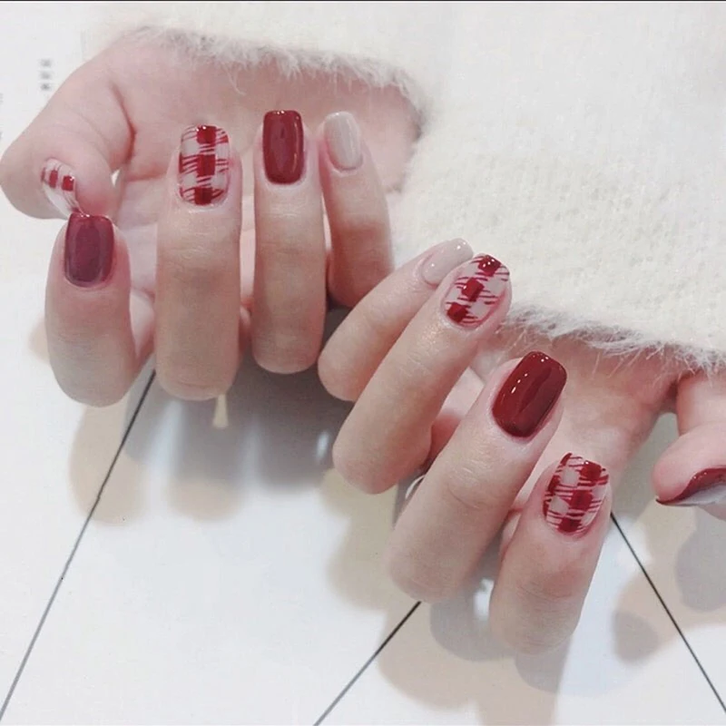 24 шт./компл. искусственные ногти решетчатый дизайн Искусственные разных цветов