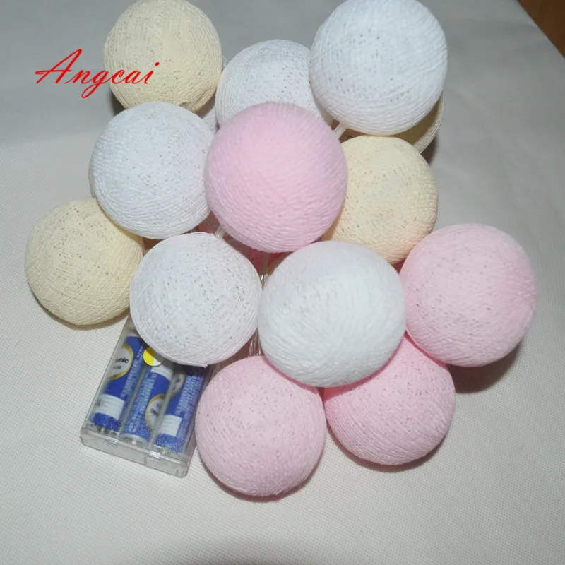 Светодиодная гирлянда с розовыми + кремовыми белыми ватными шариками на