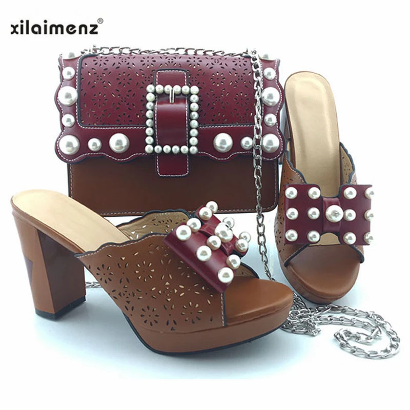 Итальянские женские туфли и сумочка в комплекте обувь зеленого цвета