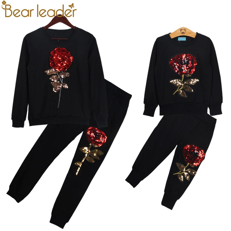 Bear Leader/ г. Новые весенние одинаковые комплекты для семьи свитер с длинными рукавами и цветочным рисунком розы для мамы и дочки+ штаны комплект из 2 предметов