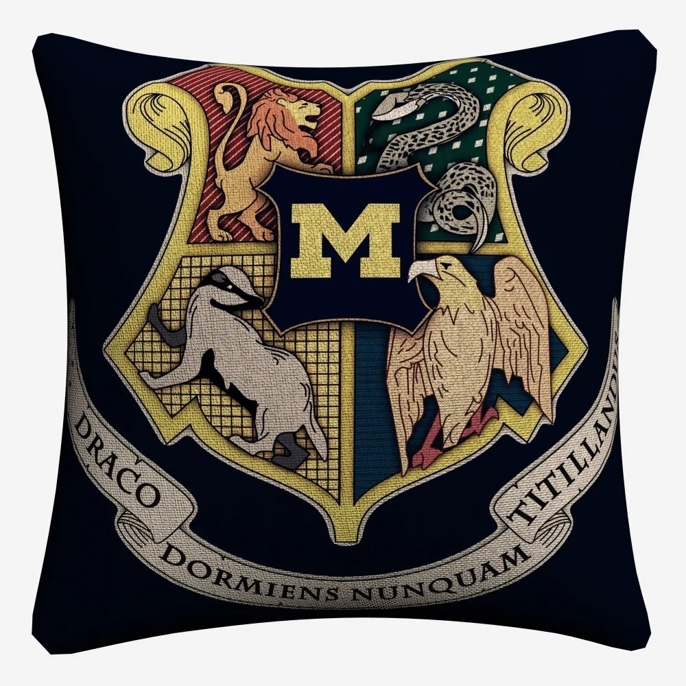 Школьная наволочка из хлопка и льна с классическим логотипом Hogwarts 45x45 см для