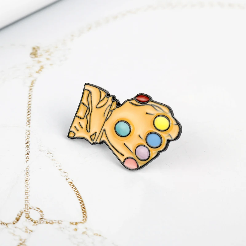 Новинка Marvel Avengers 4 Thanos брошь Бесконечность перчатка гаунтлет аниме Красивые шпильки aolly мини эмаль нашивка кнопка для сумки вентиляторы подарки