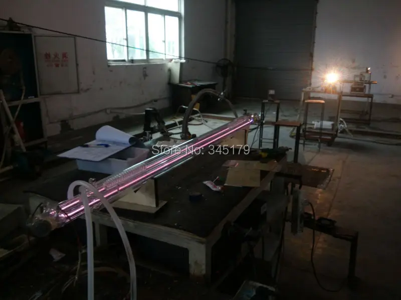 CO2 лазерная трубка средней мощности 260 Вт для штамповочной машины. Машина