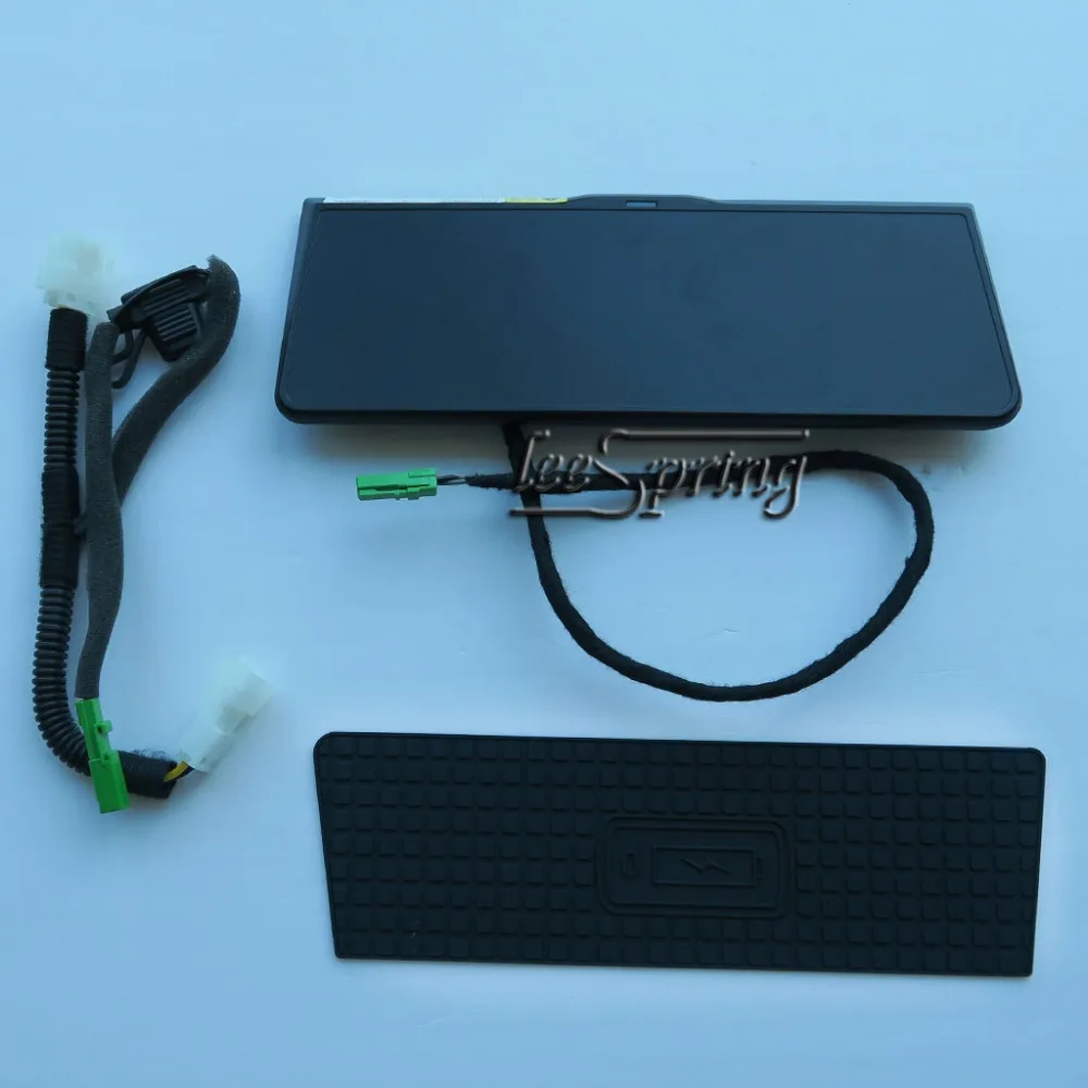 

Автомобильное беспроводное зарядное устройство специально для BMW X3 / BMW X4