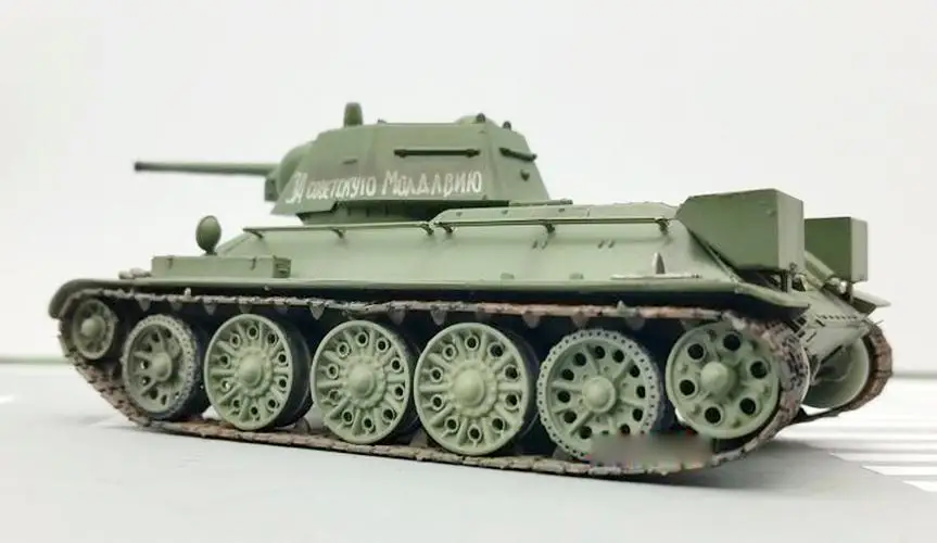 WWII русская T 34/76 модель 1942 армейский 1/72 Танк легкая готовая без литья под