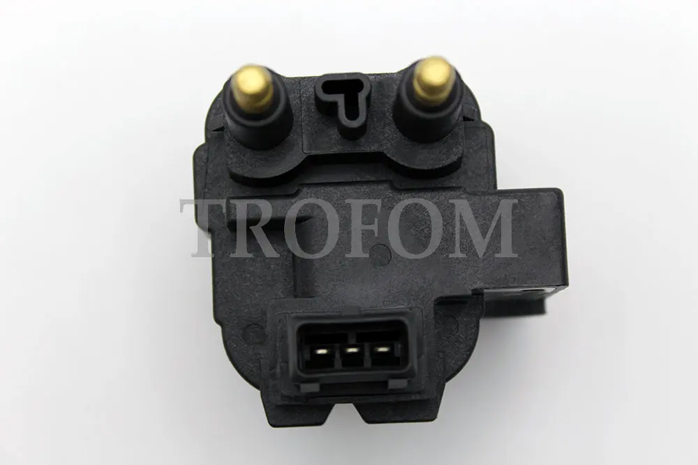 Катушка зажигания для VOLVO S40 V40 Kombi Renault Megane Scenic Laguna Grandtour 1 6 8 2 0 16V 70863020 708630207 0986221030 |