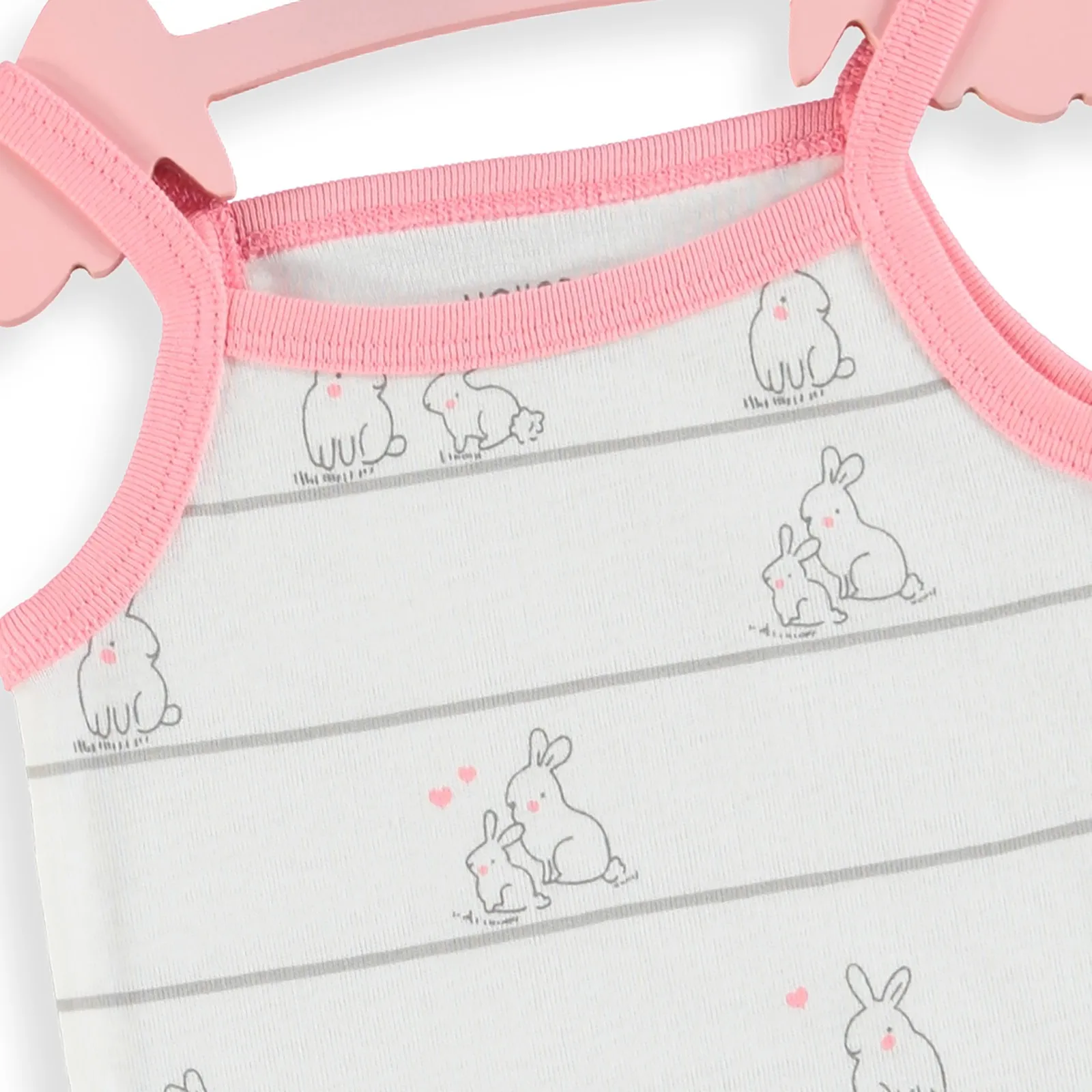 Рисунок кролика HelloBaby экрю 3 месяца |