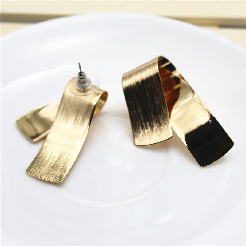 2018 новый дизайн модный бренд ювелирные изделия Золотой неровный личности серьги