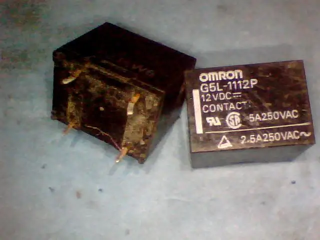 

Фонарь 12VDC 412-1C