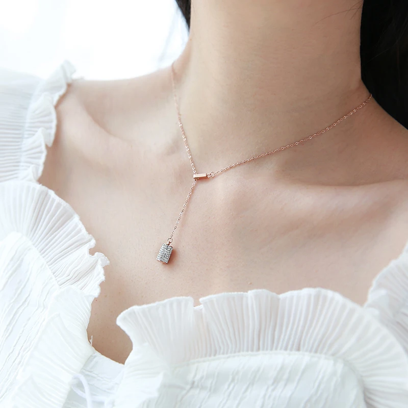 

YUN RUO 2018 New Rose Gold Color Adjust Crystal Column Pendant Necklace Fashion Chic Titanium Steel Woman Jewelry Never Fade