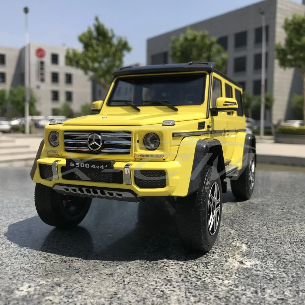 Литая модель автомобиля почти настоящая для G-Class 4x4(желтый) 1:18+ маленький подарок
