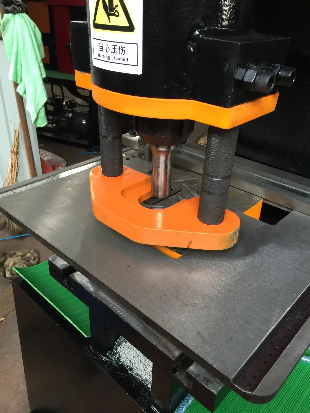 Двухголовочный Гидравлический перфоратор 60 300T АТЭС|punching machine|hole punching machinehydraulic hole