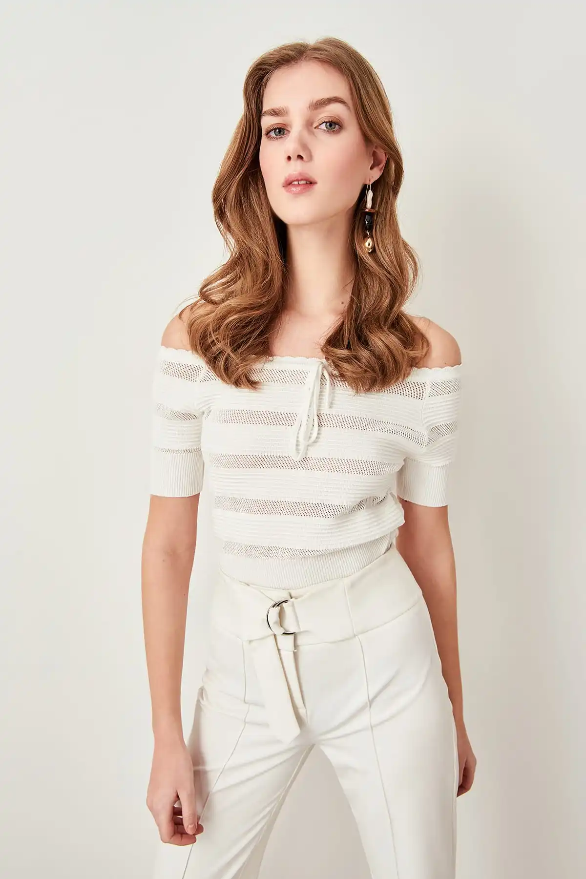Trendyol Ecru Carmen Collar Cotton Summer Knitwear Sweater TCLSS19ZA0003 |