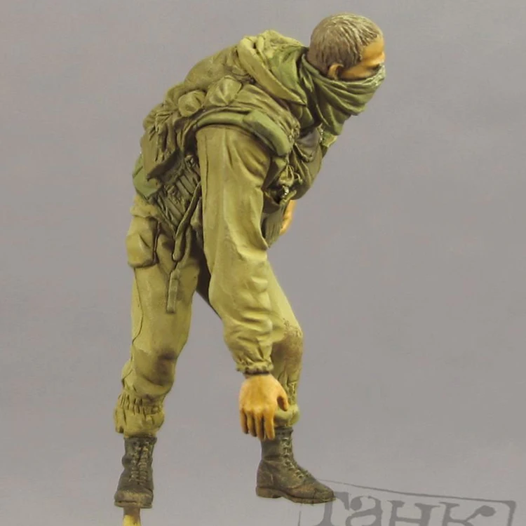 Солдат спецназа GRU 1/35 с SVD солдат из смолы GK военная тема Второй мировой войны