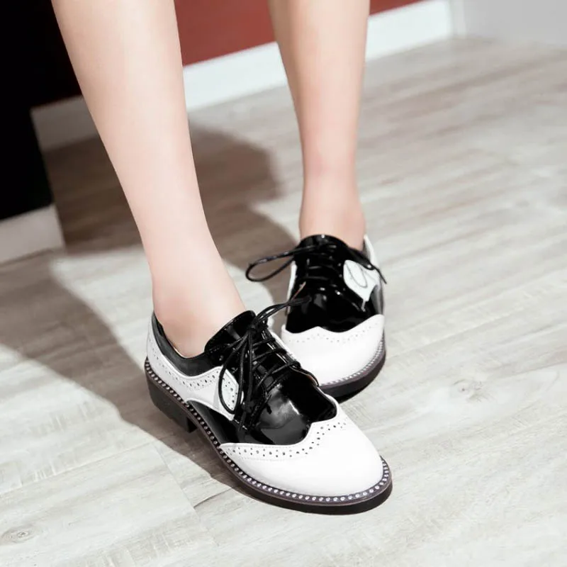 Модные женские оксфорды в английском стиле новые повседневные на шнуровке