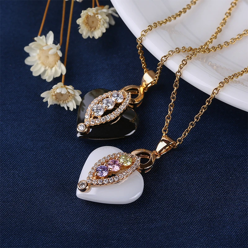 Цепочка с подвеской в виде сердца из розового золота кристаллами|Ожерелья