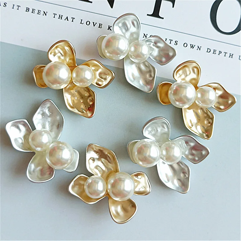

10 pcs/lot 20mm*24mm Alloy Flower Pearl Rhinestone Buttons for Craft Wedding Invitation Card DIY Girl Hair Bowknot Metal Buttons