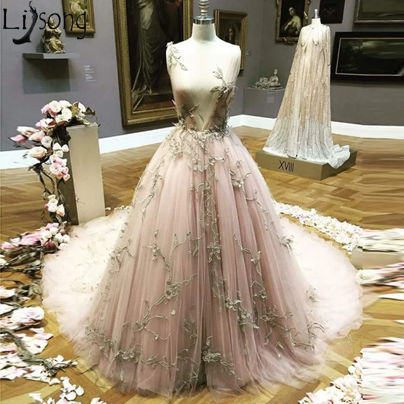 

2019 New Gorgeous Applique Tulle Chic Prom Dresses Long V Neck Sweep Train Charming Engagement Dress Unique Formal Evening Dress