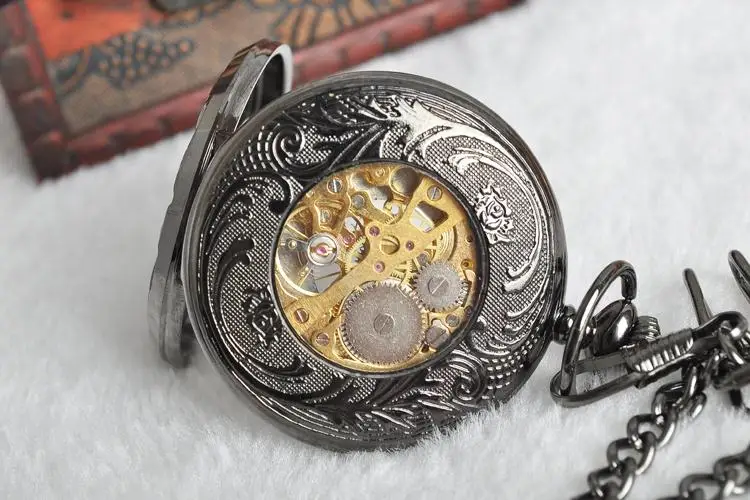 Featured Mesh Dice Embossed Mechanical Pocket Watch Retro Steampunk Manual Winding Clock Gift with Chain Men's Watch