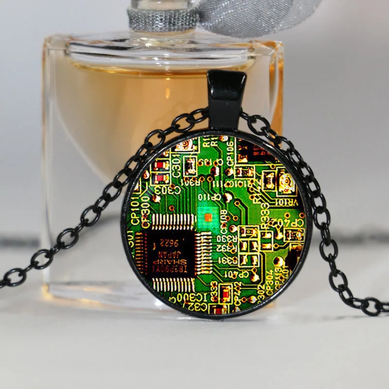 Подвеска для печатной платы. Печатная плата ожерелье в виде электронной