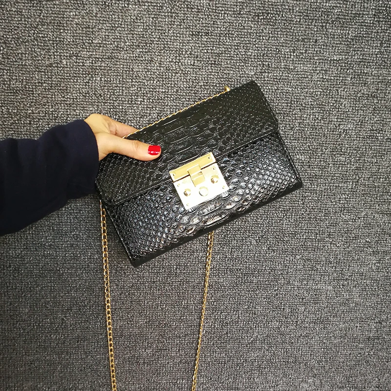 Мини-маленькая сумка 2018 новая модель Корейская сумка-мессенджер на одно плечо