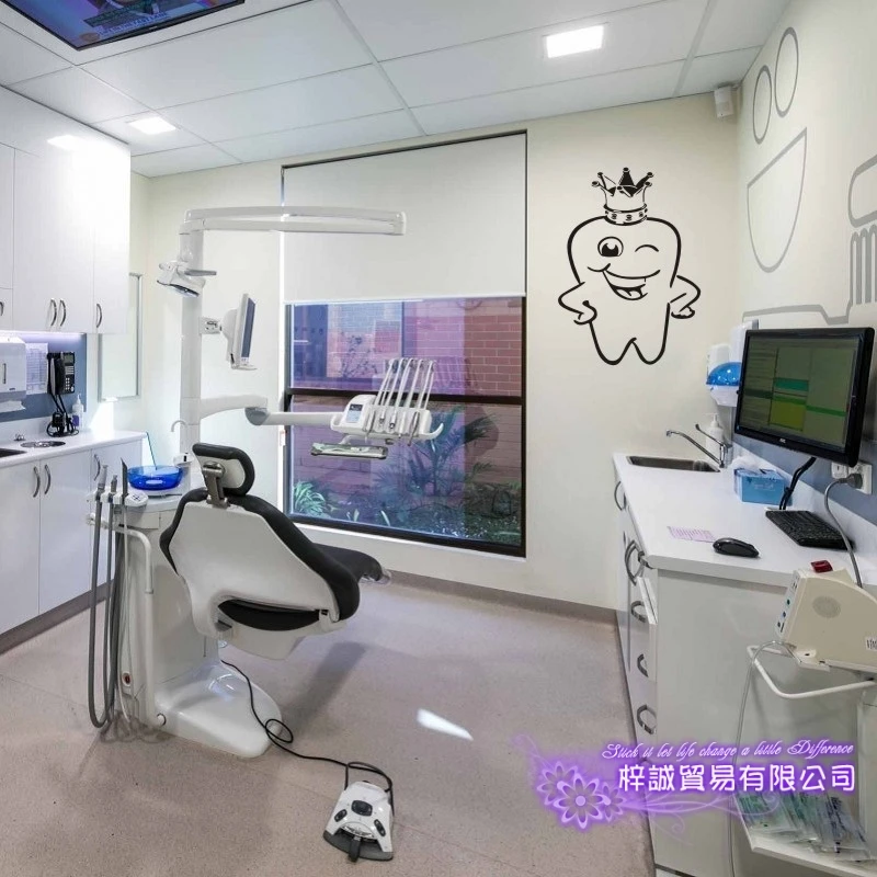 Настенные виниловые наклейки Crown Dental Clinic декоративная роспись зубной пасты щетки