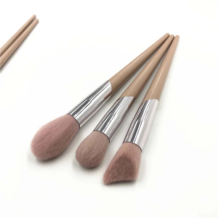 Набор кистей для макияжа FB стильная кисть с розовым пламенем растушевки румян