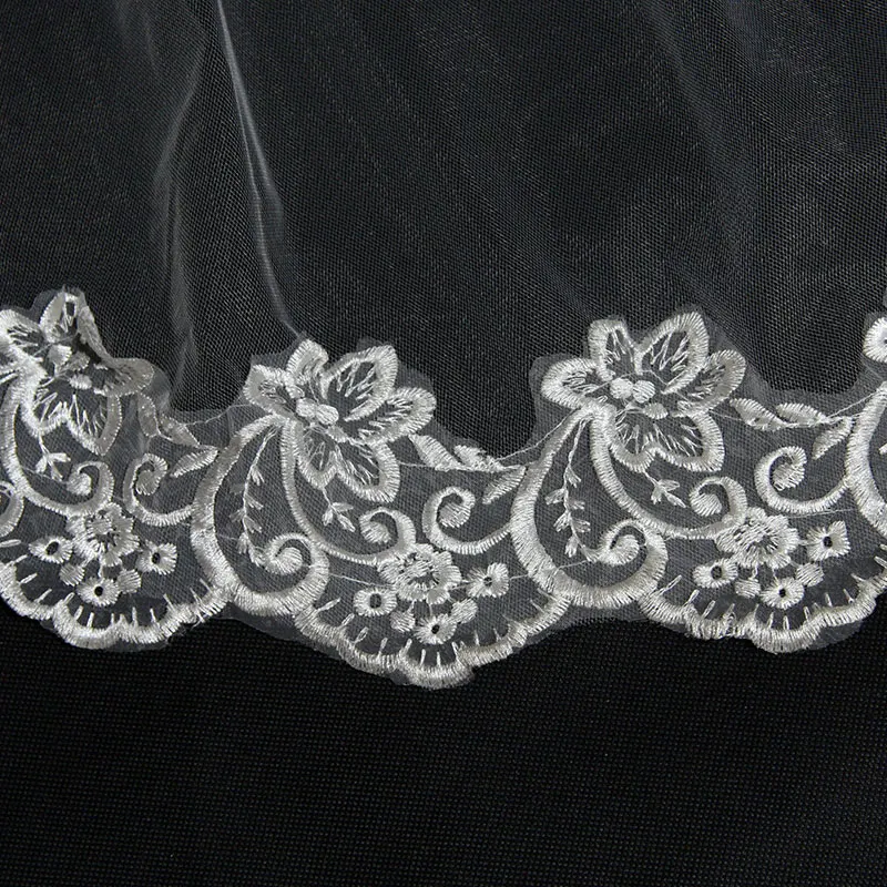 Фата свадебная Однослойная Длинная с кружевными краями Белый/цвет слоновой