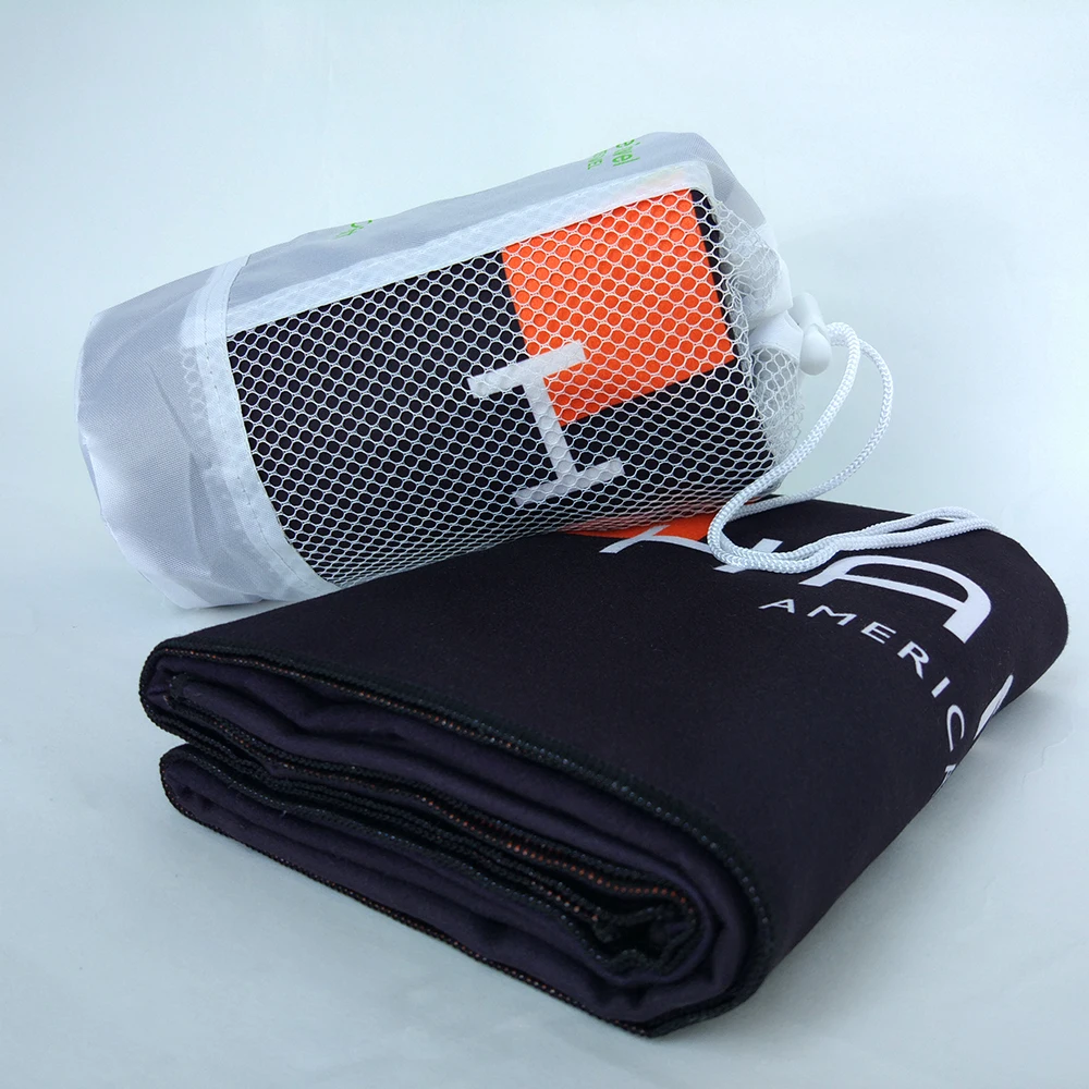 Пляжное полотенце Zipsoft из микрофибры спортивное быстросохнущее черное для