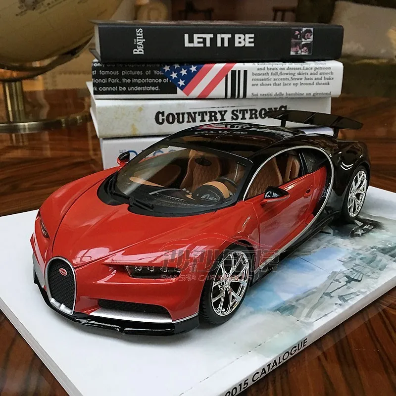 Модель на вырыв Bugatti модель 1/18 года специальная цена литье под давлением