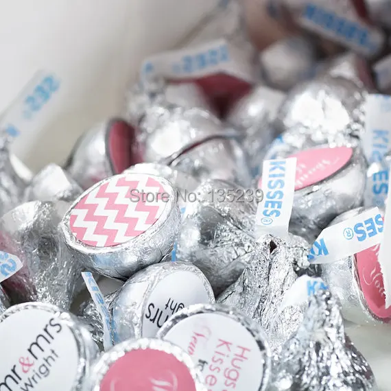 Шоколадная наклейка милая девочка Hershey KISSES розовый узор в горошек