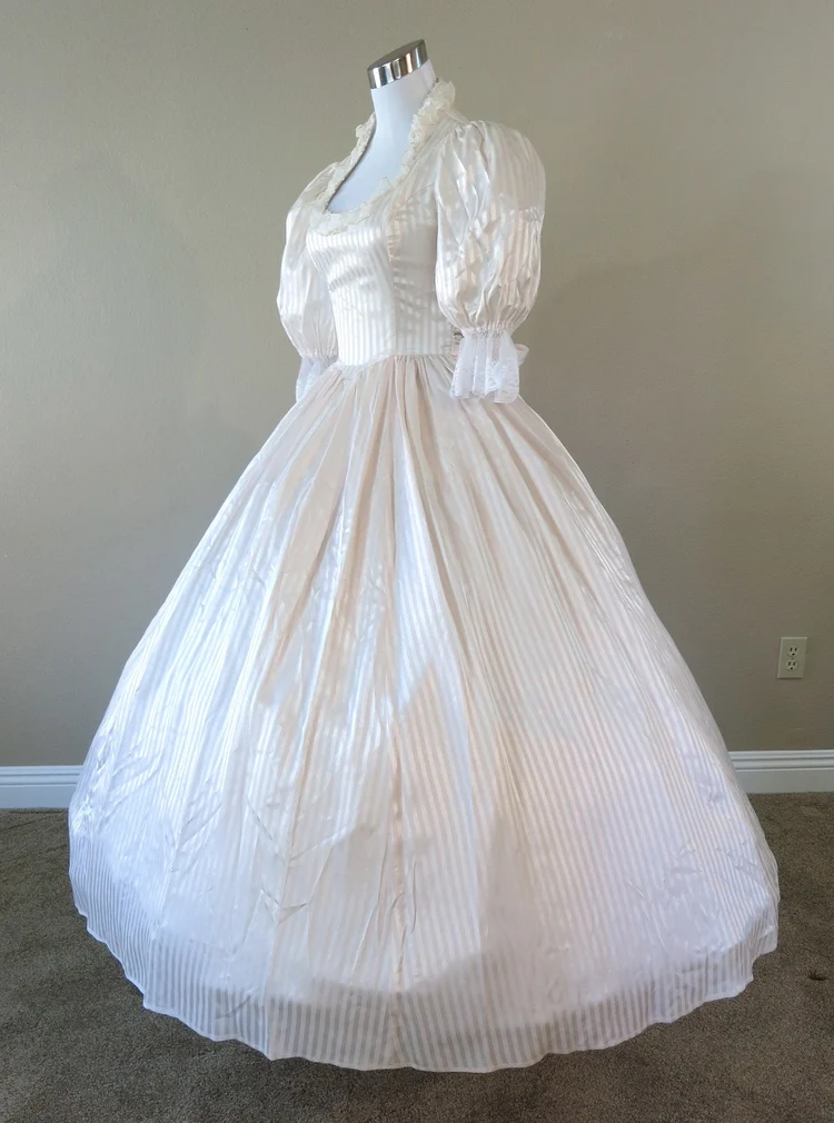 Розовый и слоновой кости полосатый халат гражданского войны костюм в стиле