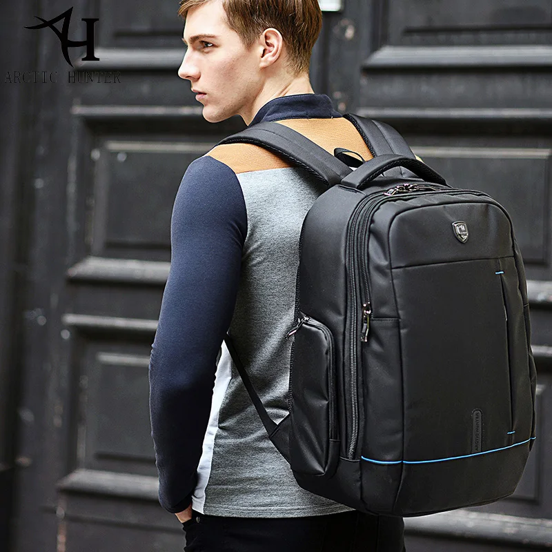 Рюкзак мужской бренд. Formalite LTH Laptop Backpack сумка. Рюкзак мужской. Мужчина с рюкзаком. Стильные рюкзаки для мужчин.