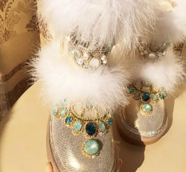 Женские ботильоны на плоской подошве золотистые ботинки с украшением из меха