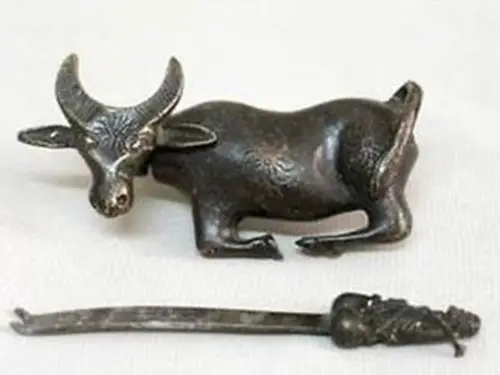 

Elaborate Interesting Chinese Old-style Bronze Cattle Lock and Key