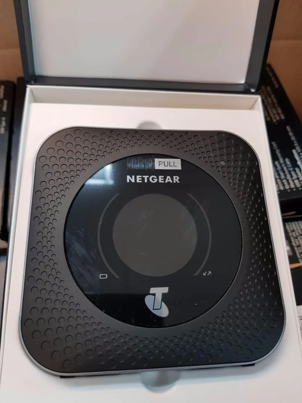 Telstra Netgear Nighthawk M1 черный цвет|nighthawk| |