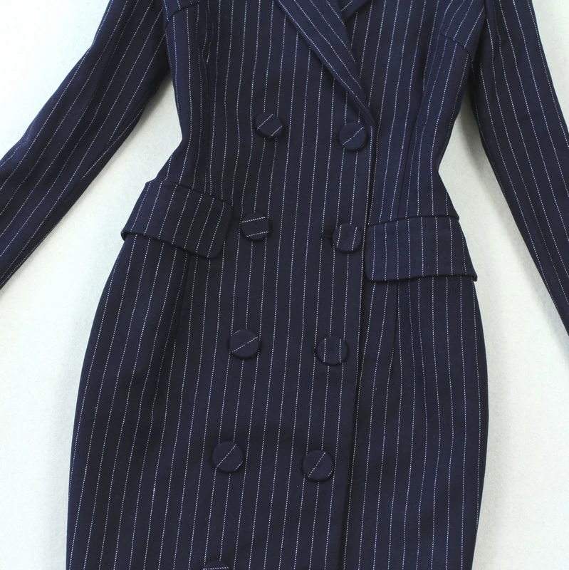 Женское длинное платье Vadim двубортное в полоску с воротником и имитацией