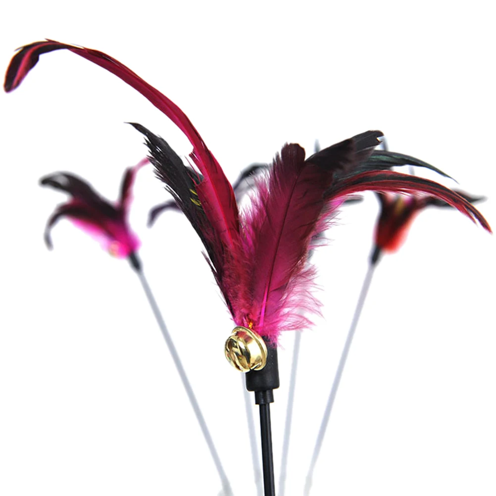 Забавная кошка животное перо палка играющая игрушка с маленьким колокольчиком