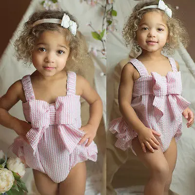 Розовый комбинезон без рукавов в полоску с бантом для маленьких девочек широкими