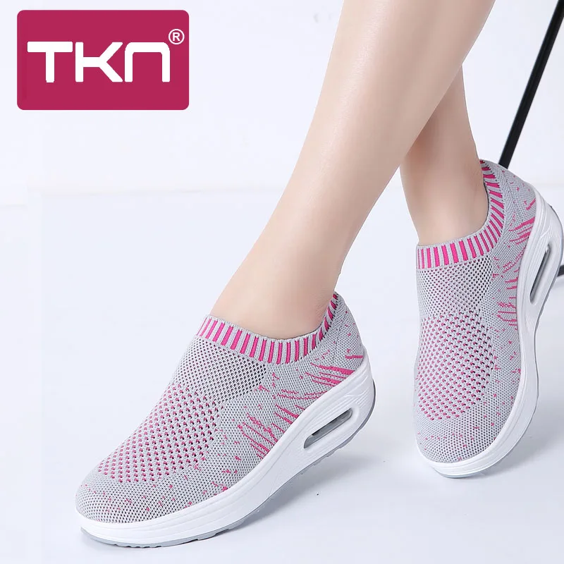 Женские кроссовки на плоской подошве TKN удобные из сетчатого материала Tenis Feminino