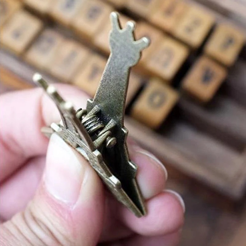 

Vintage Metal Memo Photo Holder Paper Clip Message Decoration Photo Business Card Holder Desk Accessories