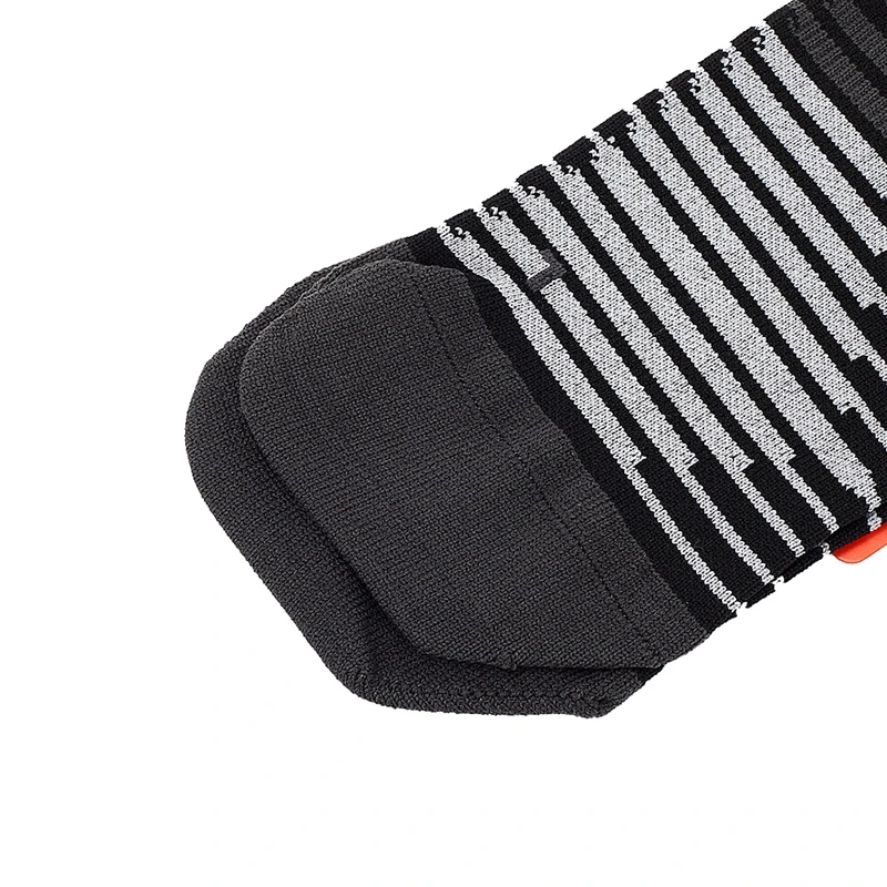 Новое поступление оригинальных спортивных носков унисекс NIKE U NK PERF LTWT NS RN (1 пара)| |