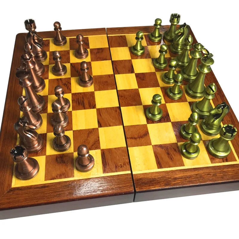 Шахматы живыми людьми. Королевский игры шахматы. Королевский игры шахматы. Резьба по дереву шахматы. Королевский игры шахматы.