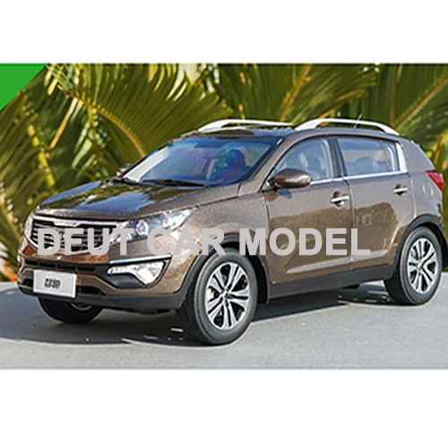 3 1:18 сплав игрушечный спортивный автомобиль модель sportage R Детские Игрушечные Машинки оригинальные авторизованные подлинные детские игрушки подарок - Цвет: 3