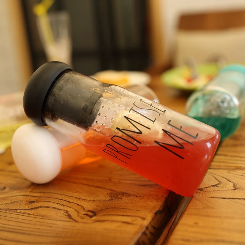 Бутылка с фруктовой водой 750 мл для фитнеса откидной крышкой и лимонным соком