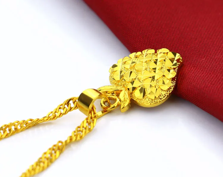 Женская подвеска в форме сердца с клубникой Модный золотой цвет. Не изменит цвет