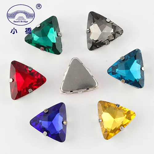 triangle 18mm 10 шт, смешанные цвета, Цвет с украшением в виде кристаллов Стразы с когтями свободные Стекло Flatback Стразы Diy пришить Стразы для Костюмы S109 - Цвет: triangle 18mm