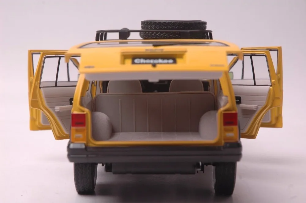 1:18 литая модель для Jeep Cherokee 2500 желтый внедорожник игрушечный автомобиль миниатюрная Коллекция подарков