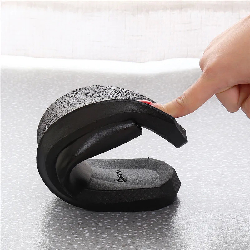 Сланцы мужские кожаные роскошные брендовые шлепанцы с геометрическим рисунком